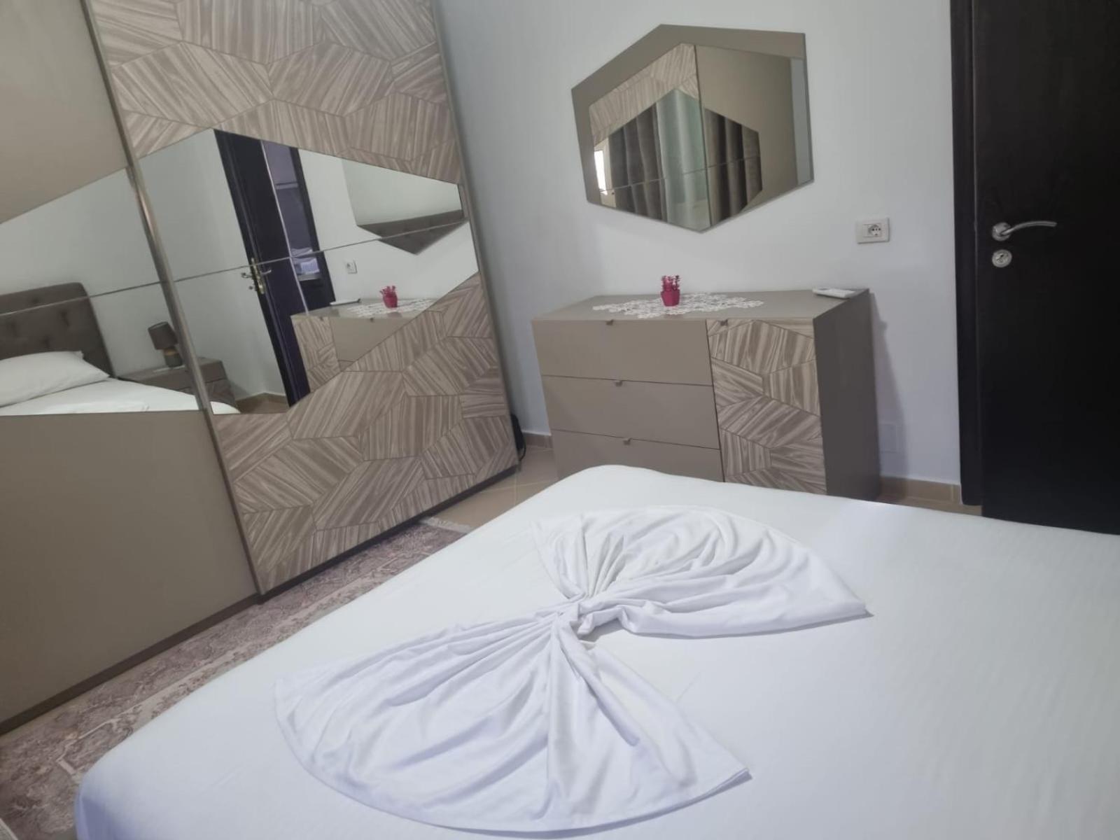 Vila Megi-Rent Room فلورا المظهر الخارجي الصورة