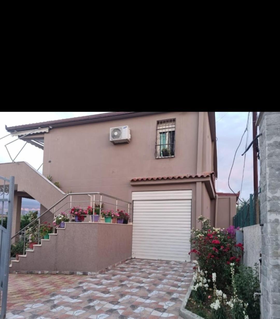 Vila Megi-Rent Room فلورا المظهر الخارجي الصورة