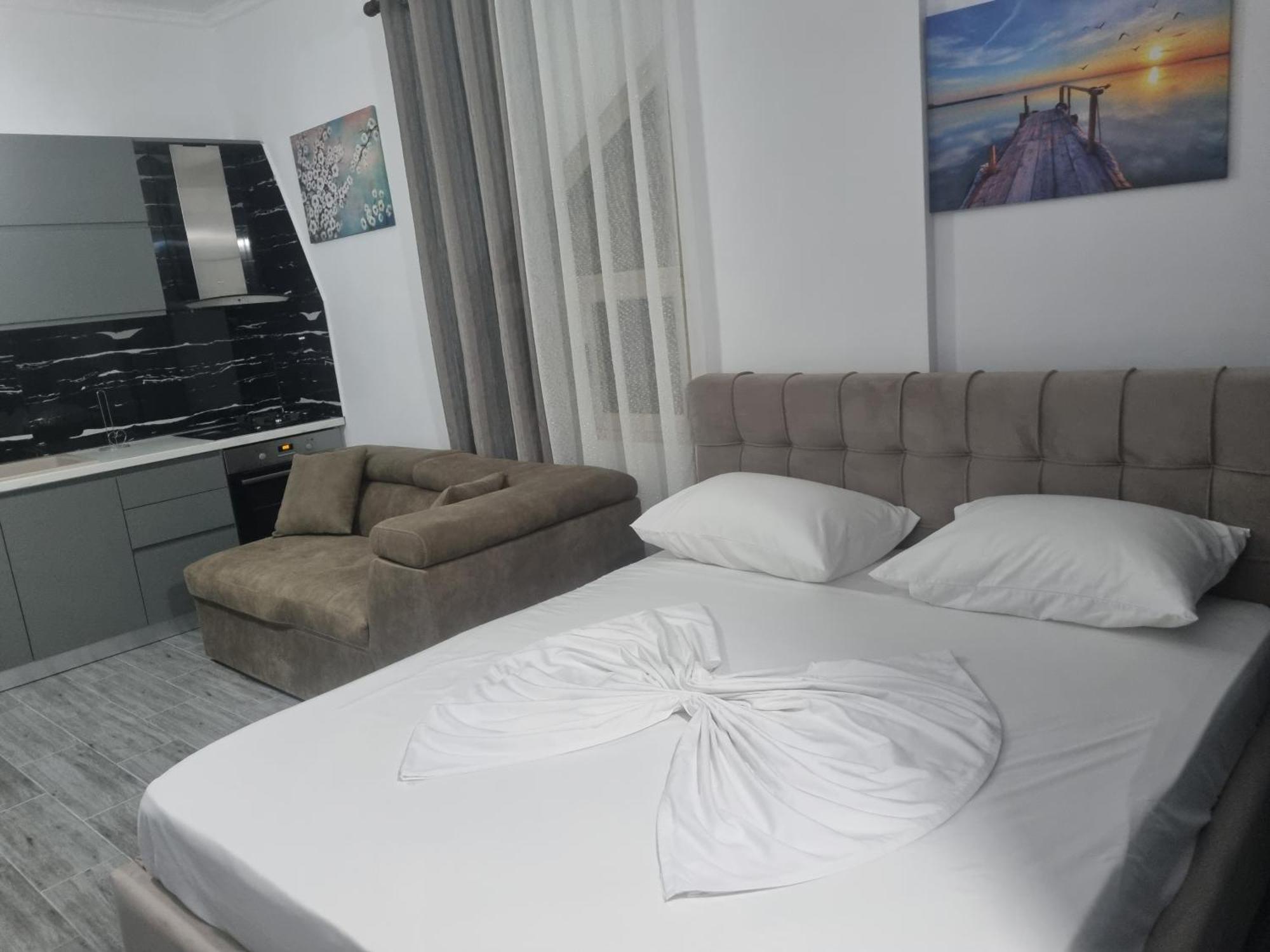 Vila Megi-Rent Room فلورا الغرفة الصورة